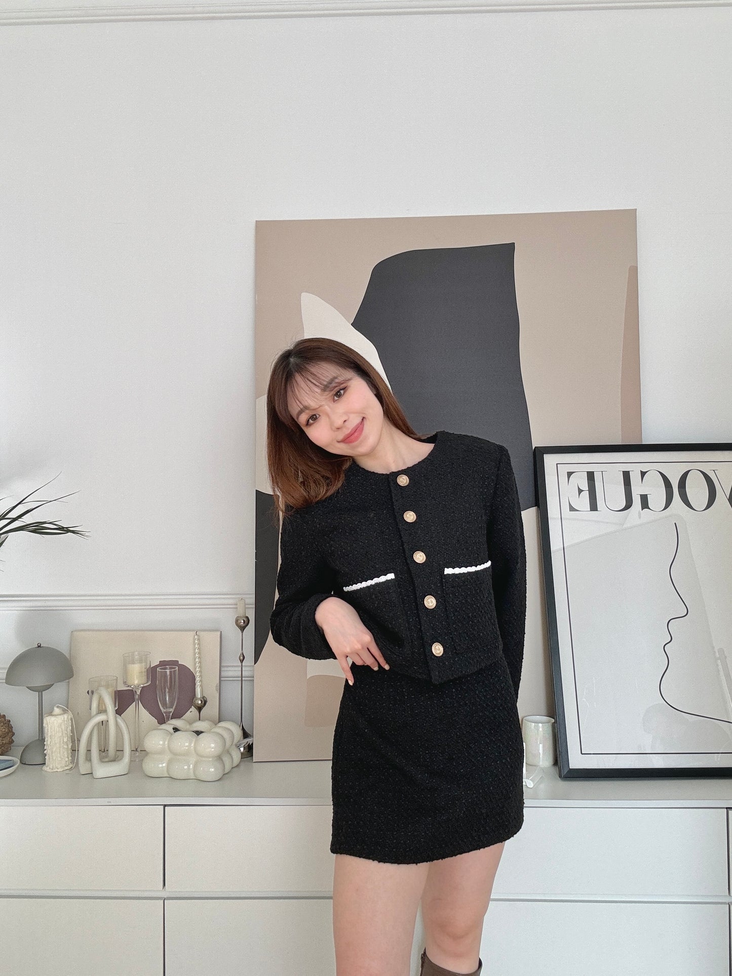 Chic jacket with gold button