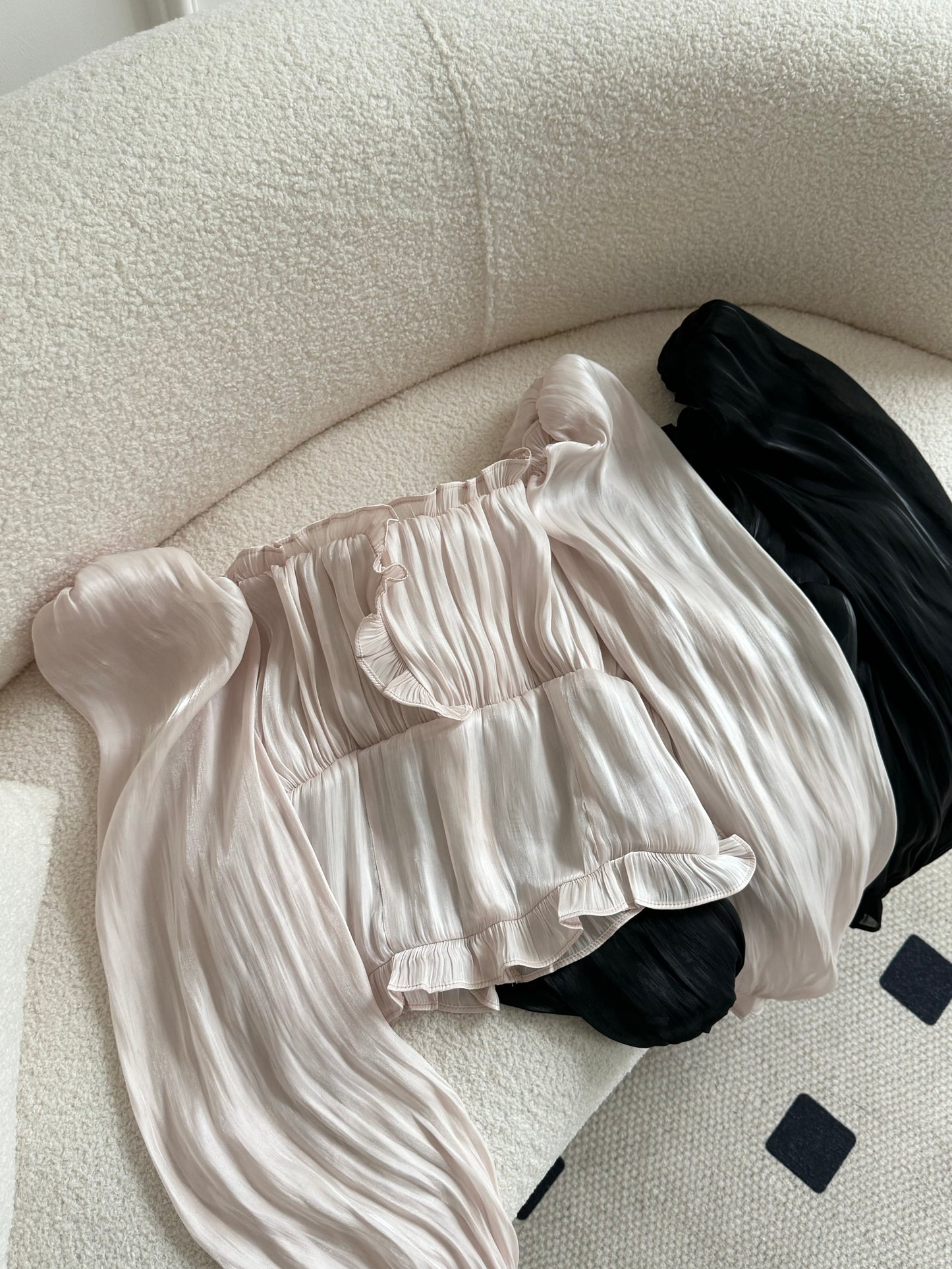 Shiny Ruffle Off-shoulder Top