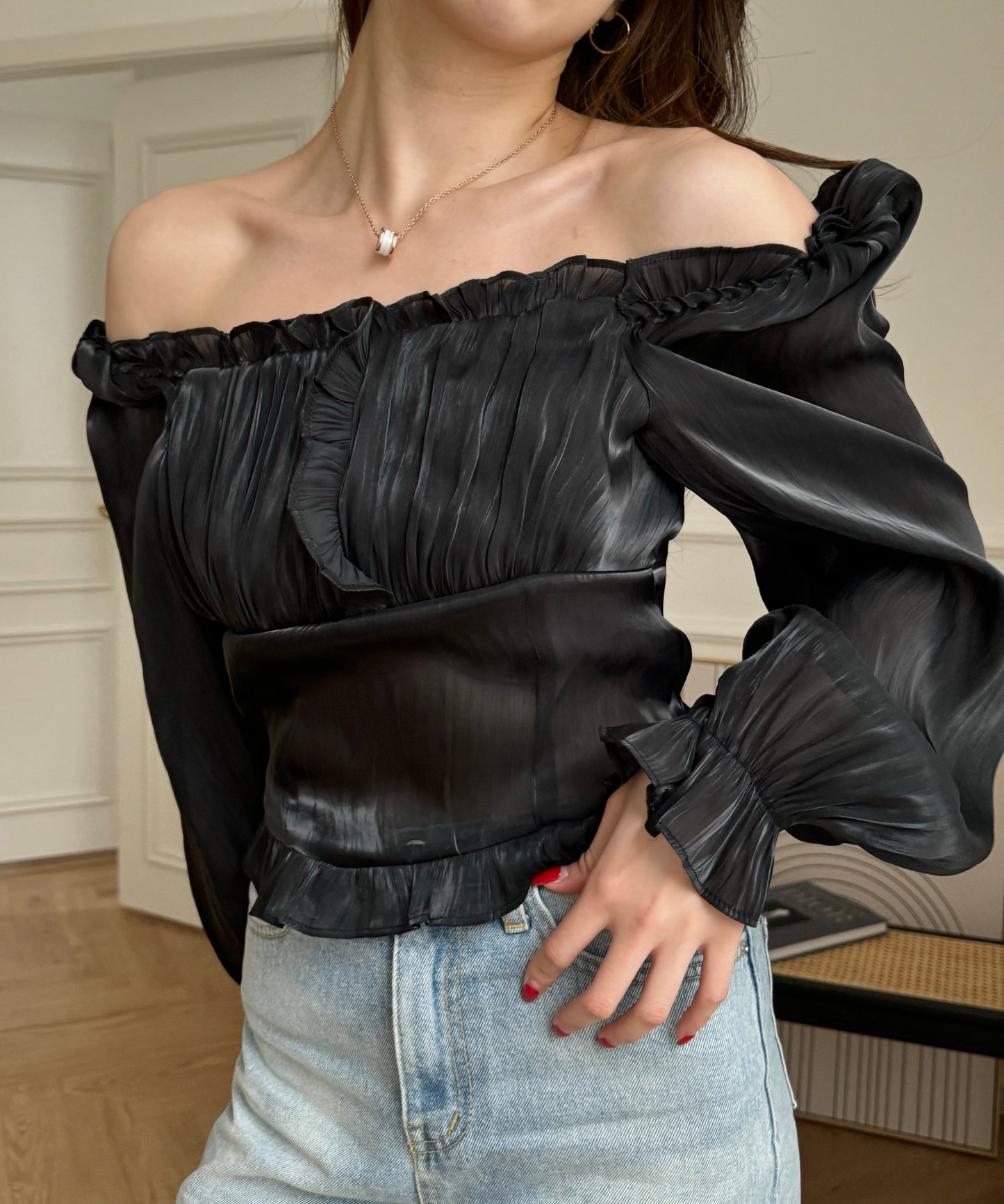 Shiny Ruffle Off-shoulder Top